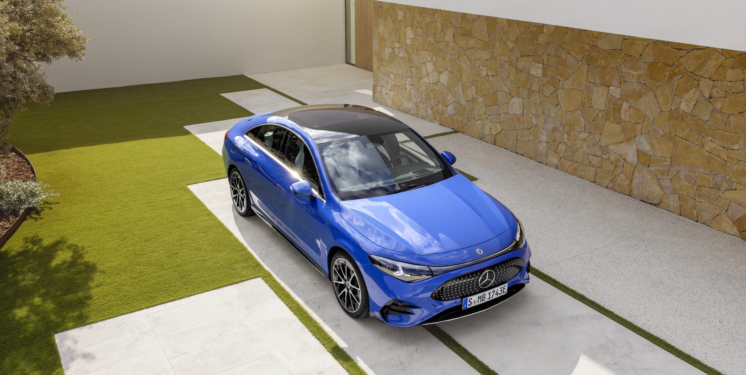 Witte rook: Zoveel kost de nieuwe (elektrische) Mercedes CLA