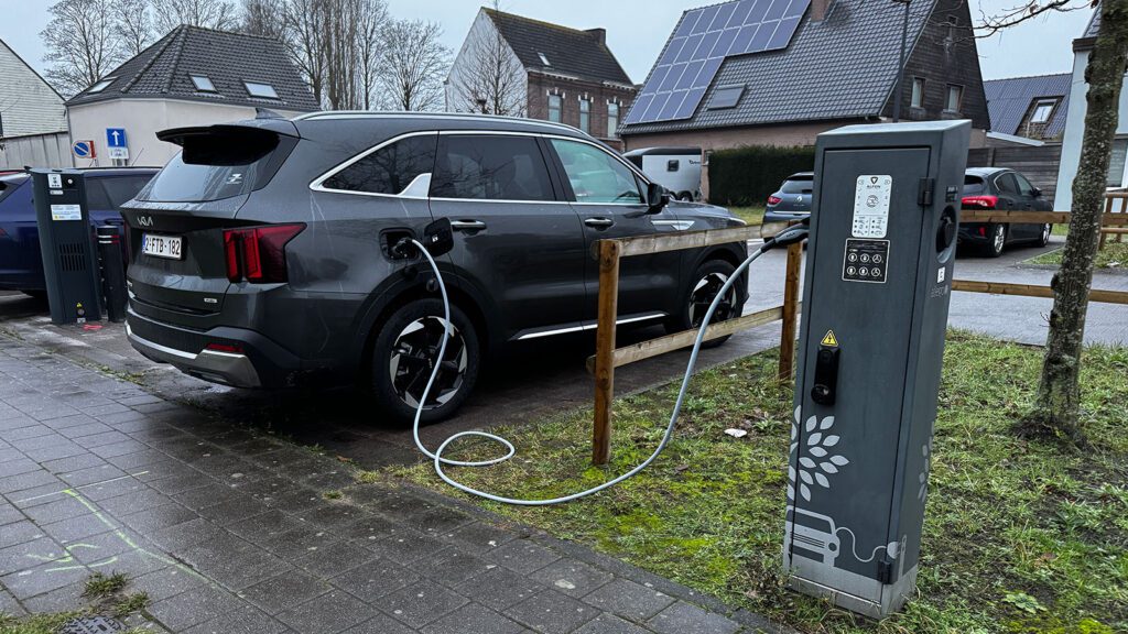 Test Kia Sorento PHEV Plug-in Hybrid SUV facelift 252 pk (2025)