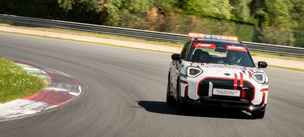 Back on track: Mini nodigt je uit voor een onvergetelijke Track Day op het circuit van Zolder