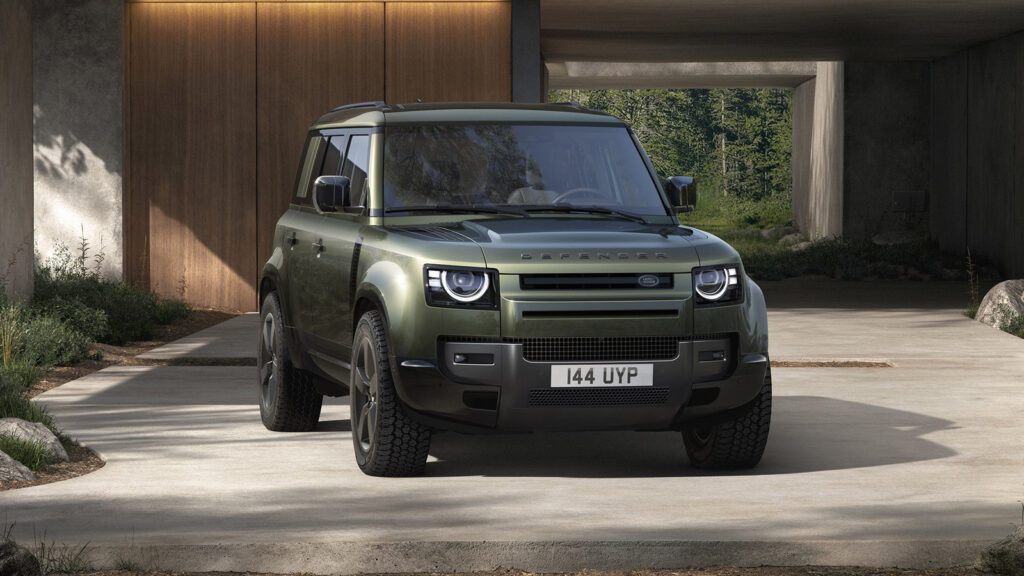 Land Rover Defender update SUV offroader MY26 (2025)
