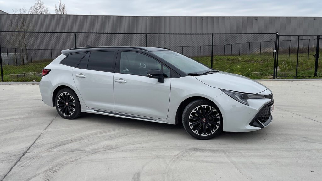 Test Toyota Corolla Touring Sports TS GR Sport 2.0 Hybrid 184 pk MY22 HEV (2024)