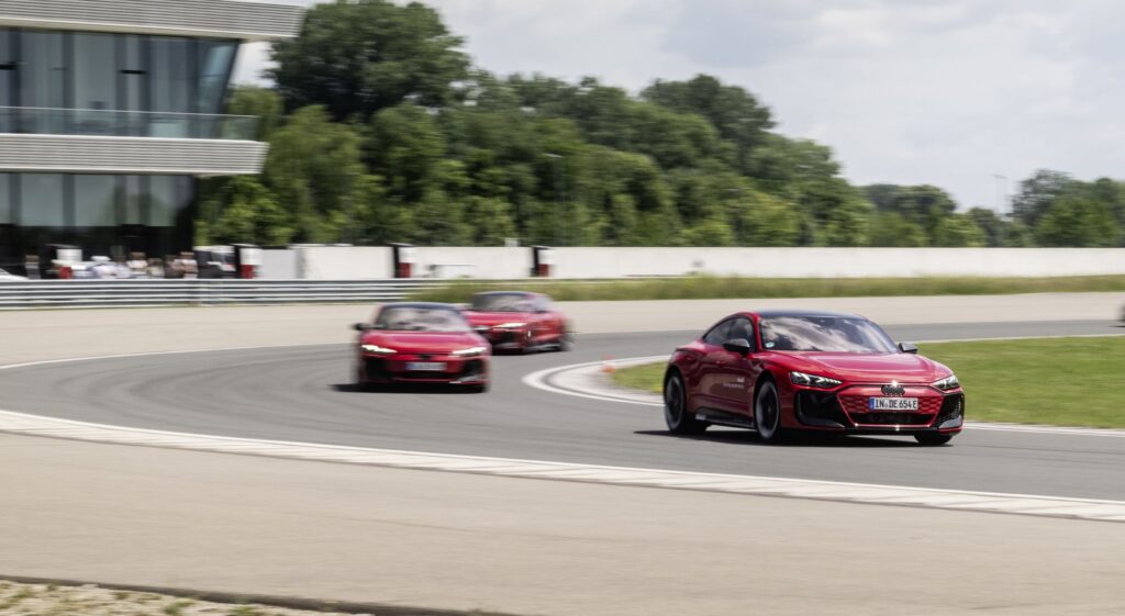 Stil en meedogenloos: Met de RS e-tron GT Performance op circuit in het Audi Driving Experience Center