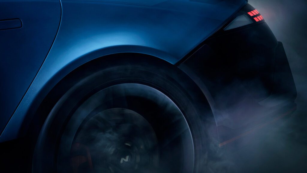 Teaser: Hyundai IONIQ 6 N spoiler EV streamliner (2025)