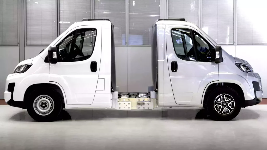 Een Fiat Ducato met 2 koppen: is het alweer 1 april, of is AI hier compleet los geslagen?