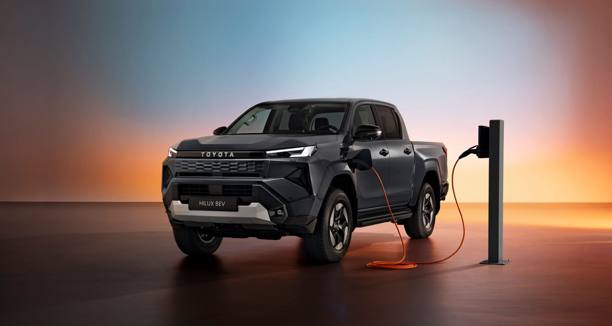 Nieuwe Toyota Hilux stopt niet aan elektrische aandrijving