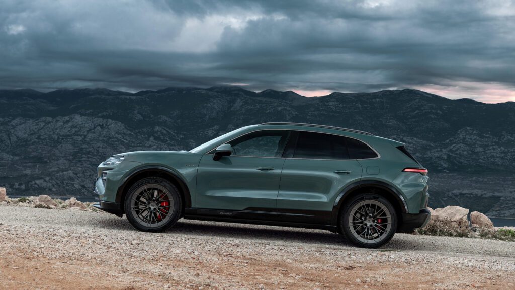 Porsche Cayenne Electric EV SUV E4 (2025)