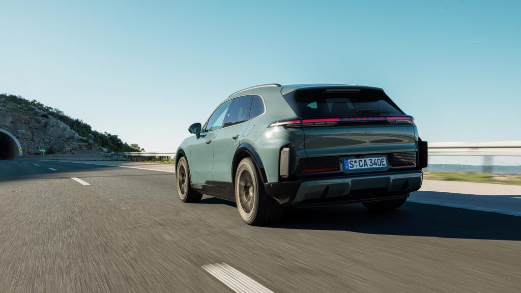 Porsche Cayenne Electric EV SUV E4 (2025)