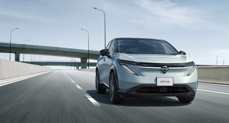 Nissan Ariya krijgt facelift met strakker design en slimme technologie