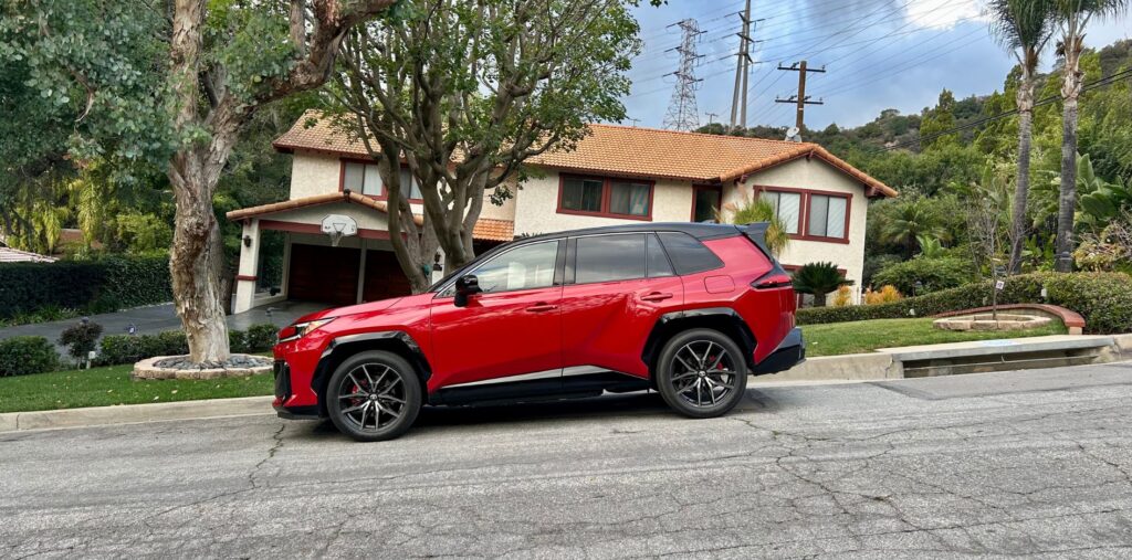 Exclusieve test nieuwe Toyota RAV4 (2026): we reden al met de GR SPORT-versie