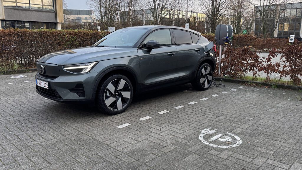 Test Volvo EC40 SUV EV 252 pk MY26 (2025)