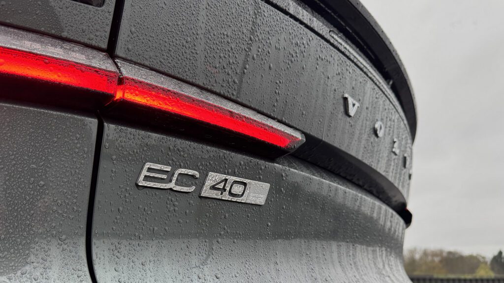 Test Volvo EC40 SUV EV 252 pk MY26 (2025)