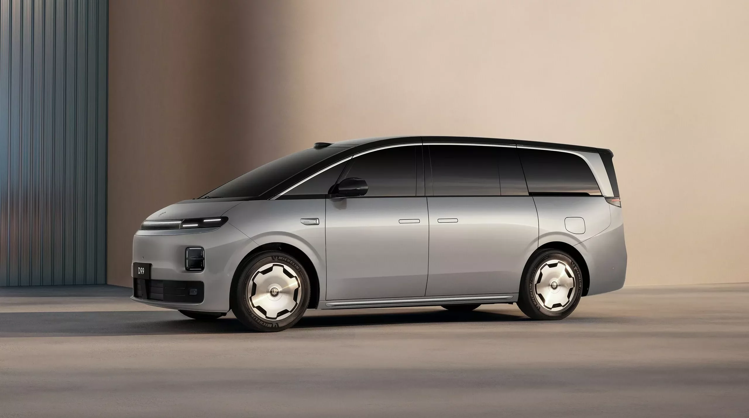 Leapmotor lanceert (in China) de D99. Is dit een hint naar meer REEV en MPV in Europa?