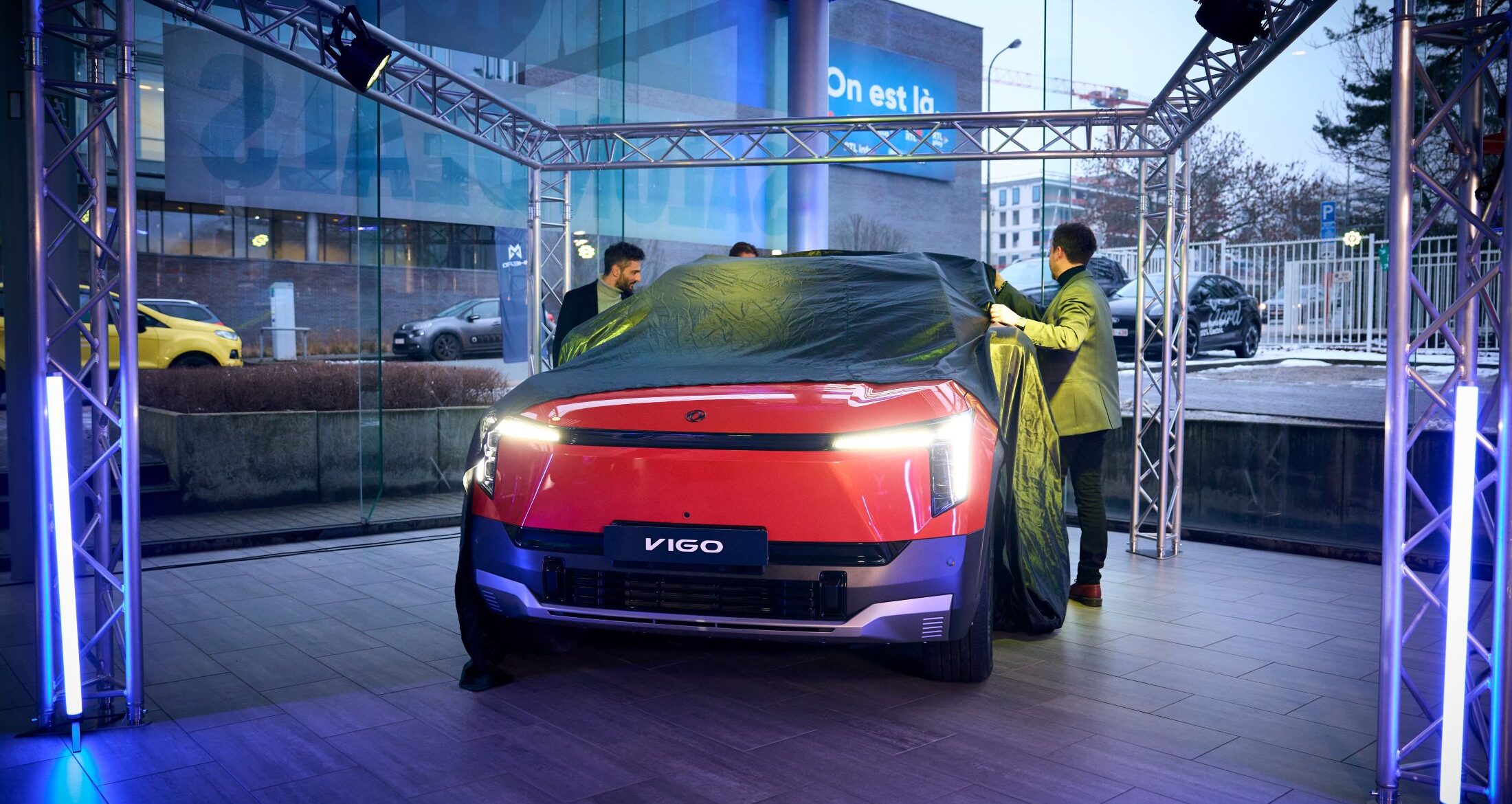 Ook de Chinese Dongfeng-groep wil Belgische klanten verleiden met indrukwekkend productoffensief