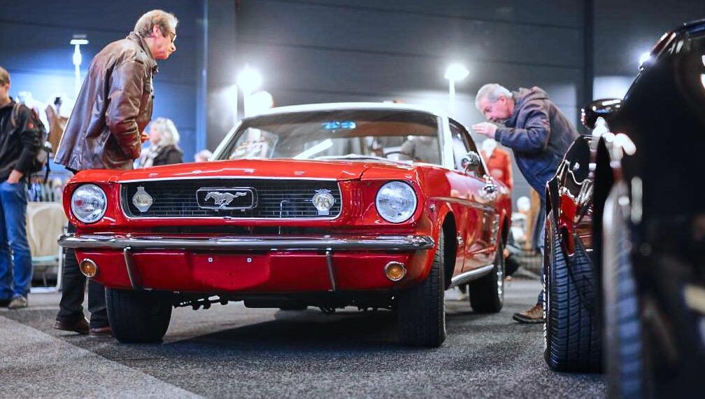 Flanders Collection Cars strijkt opnieuw neer in Gent. Win 10 gratis duotickets