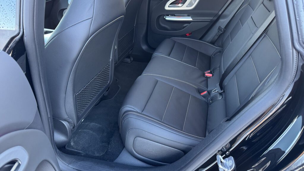 Test Mercedes CLA250+ met EQ technologie EV CLA coupe 272 pk RWD C178 (2026)