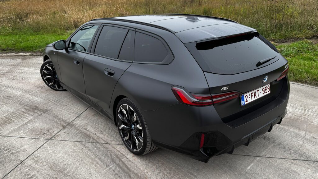 Test BMW i5 Touring M60 xDrive EV 601 pk G61 (2026)