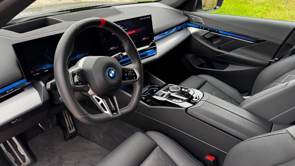 Test BMW i5 Touring M60 xDrive EV 601 pk G61 (2026)