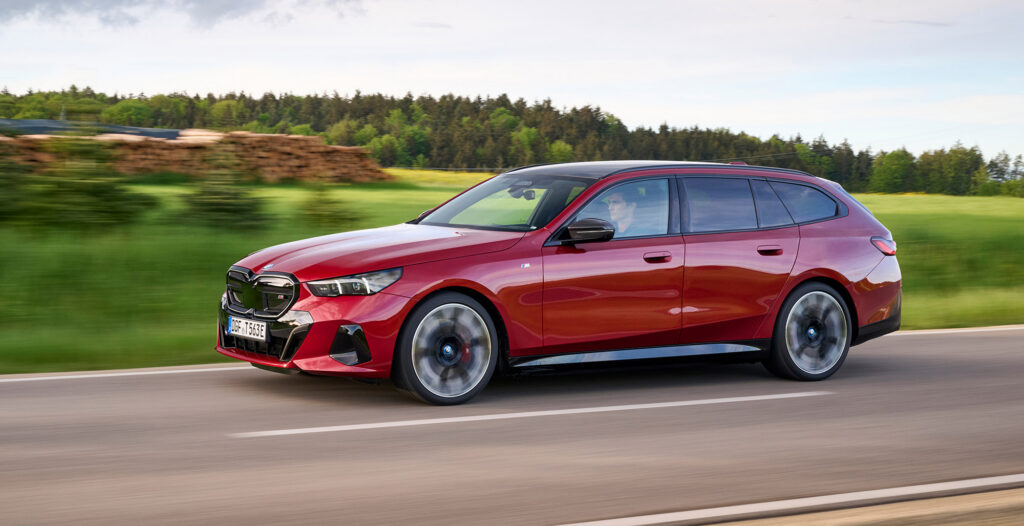 Test BMW i5 M60 Touring: bakken prestatiepotentieel in een praktisch en premium jasje