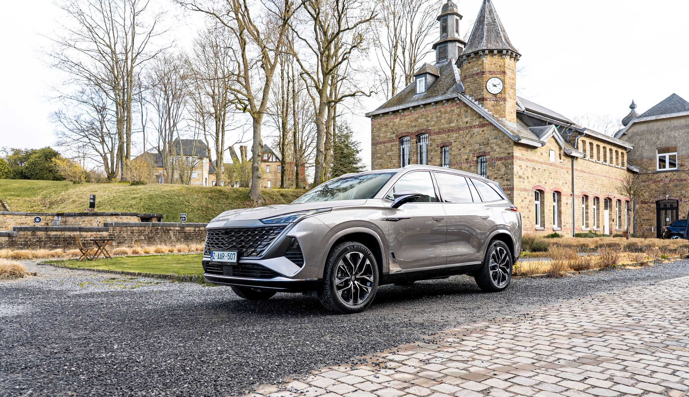 Test MGS9 PHEV: grote 7-zitter wil premium zijn, maar vooral slim en betaalbaar