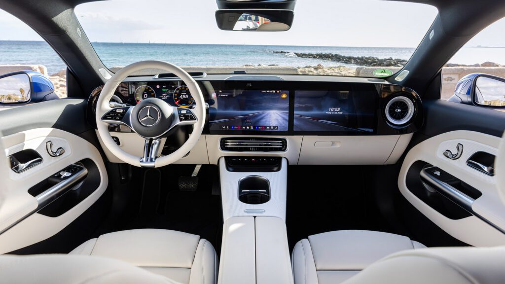 Test Mercedes CLA Shooting Brake Electric EQ X174 EV (2026)