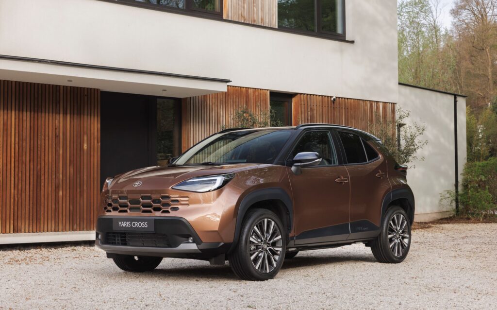 Toyota neemt zijn (heel) populaire Yaris Cross nog eens onder handen