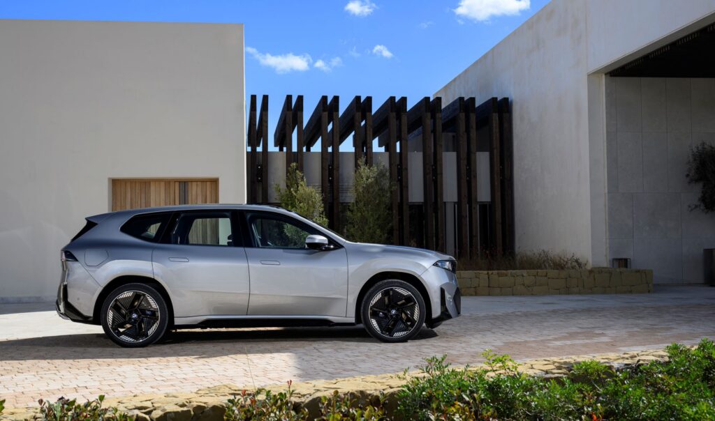 BMW blijft aan de leiding op ‘lichtjes’ krimpende Belgische automarkt