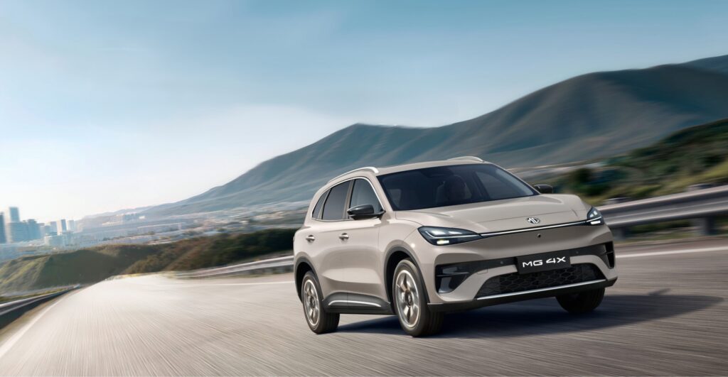 Nieuwe MG4 X is compacte SUV met semi-solid batterij: komt hij ook naar België?