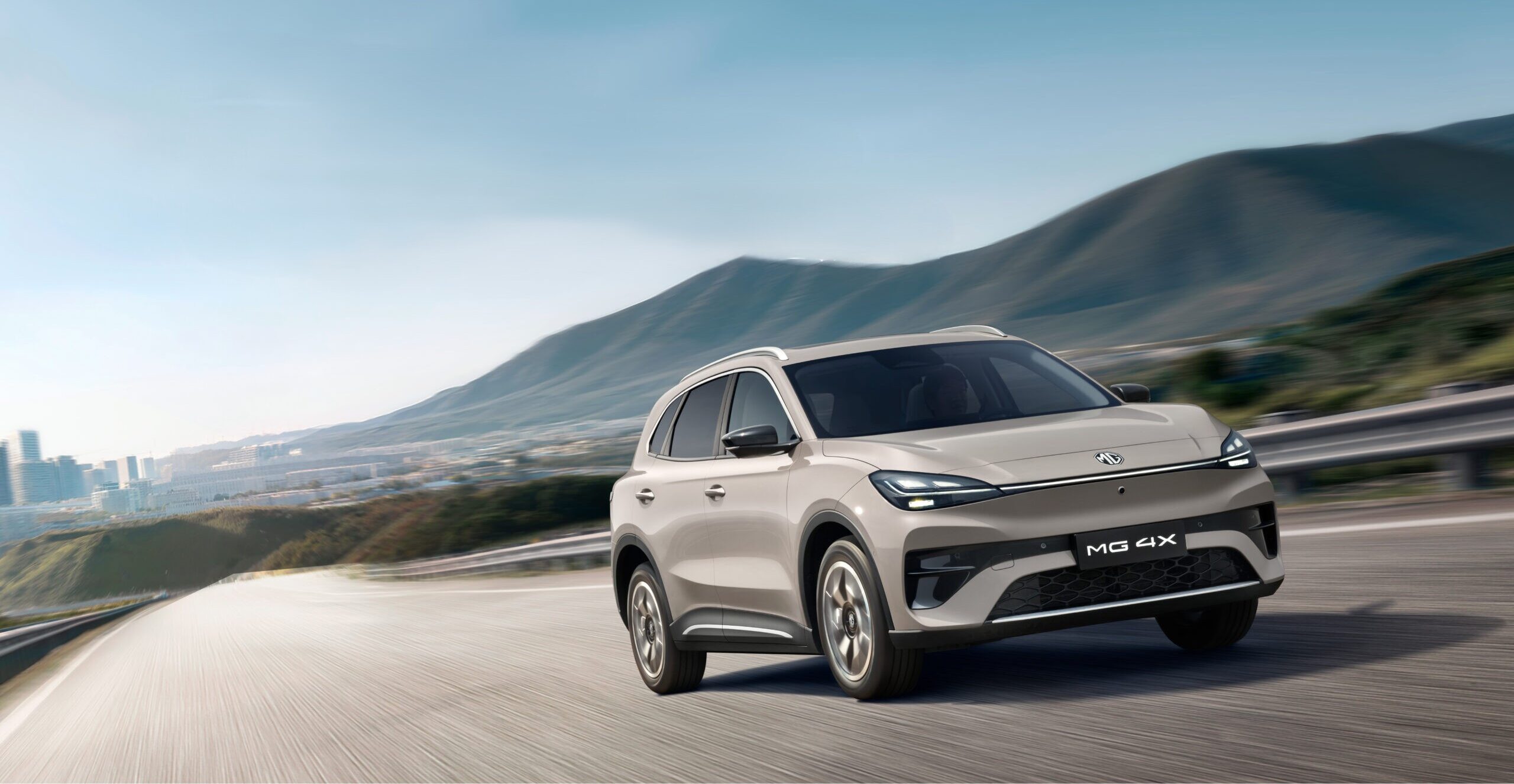 Nieuwe MG4 X is compacte SUV met semi-solid batterij: komt hij ook naar België?