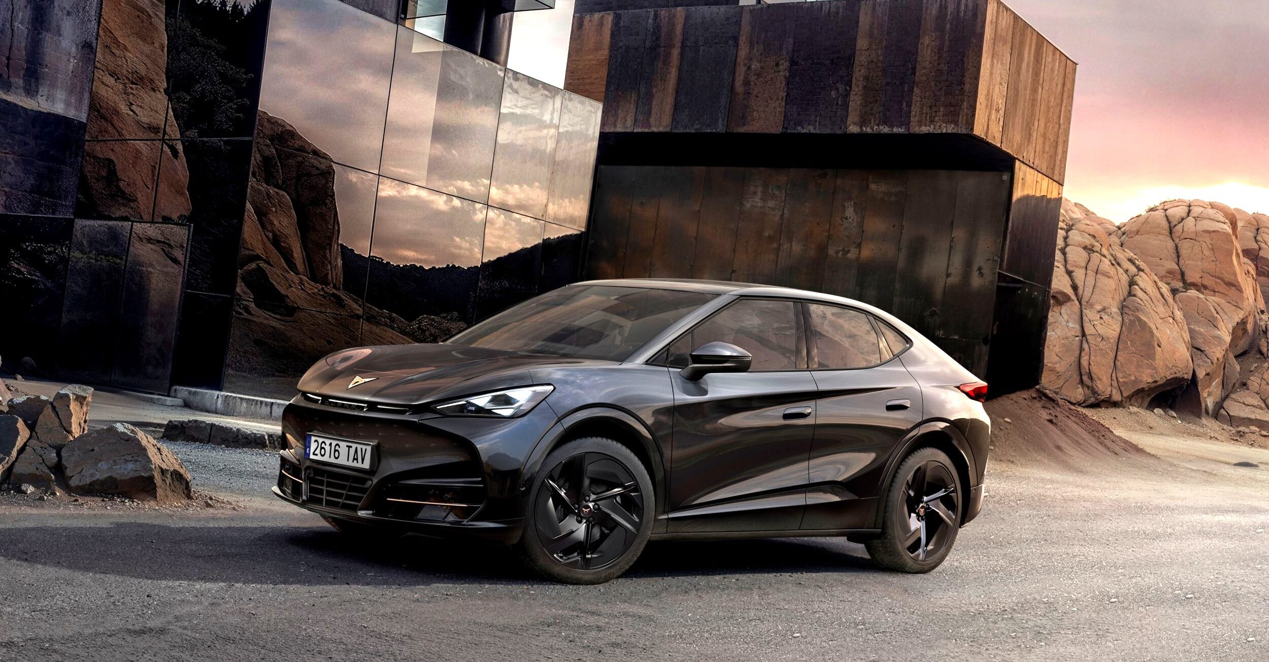 Cupra Tavascan Black Edition gaat voor minder bling en meer discretie