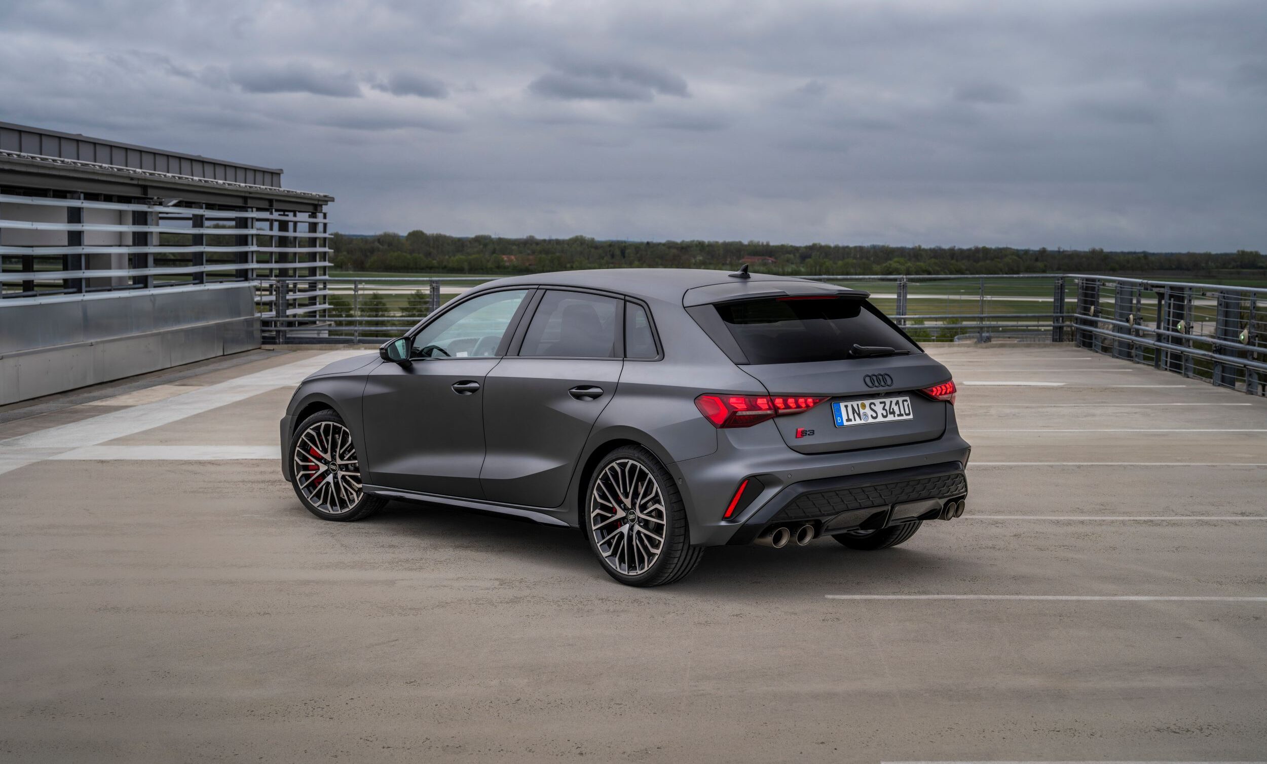 De Audi A3 wordt bijgepunt: meer digitalisering, een nieuw interieur en een indrukwekkende PHEV