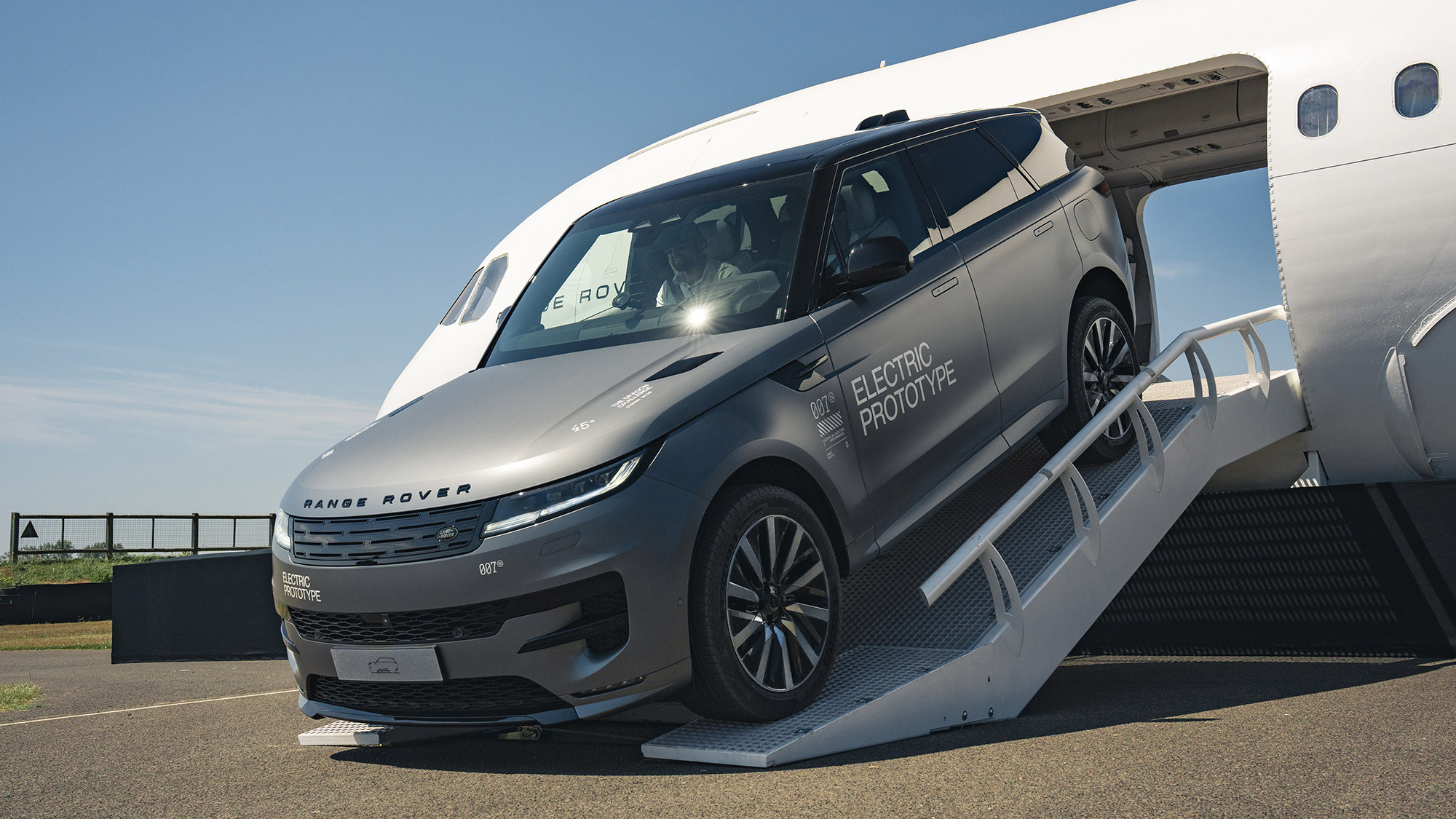 Preview Range Rover Sport Electric SUV EV (2026)