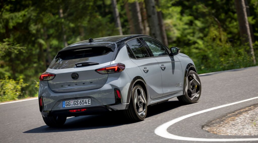 Test Opel Corsa GSE: elektrische hot hatch met 281 pk heeft talent én scherpe randjes