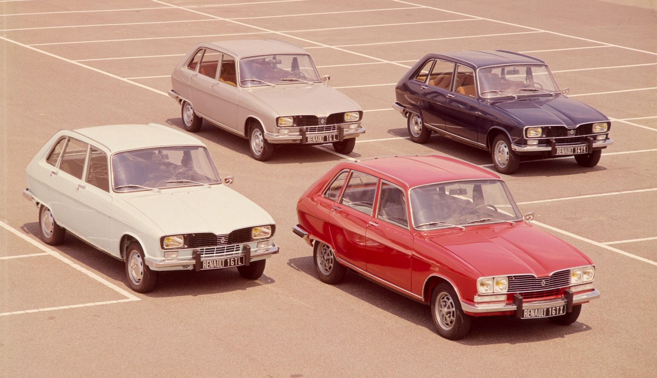 Het is misschien minder bekend, maar ook de Renault 16 heeft de autowereld voorgoed veranderd