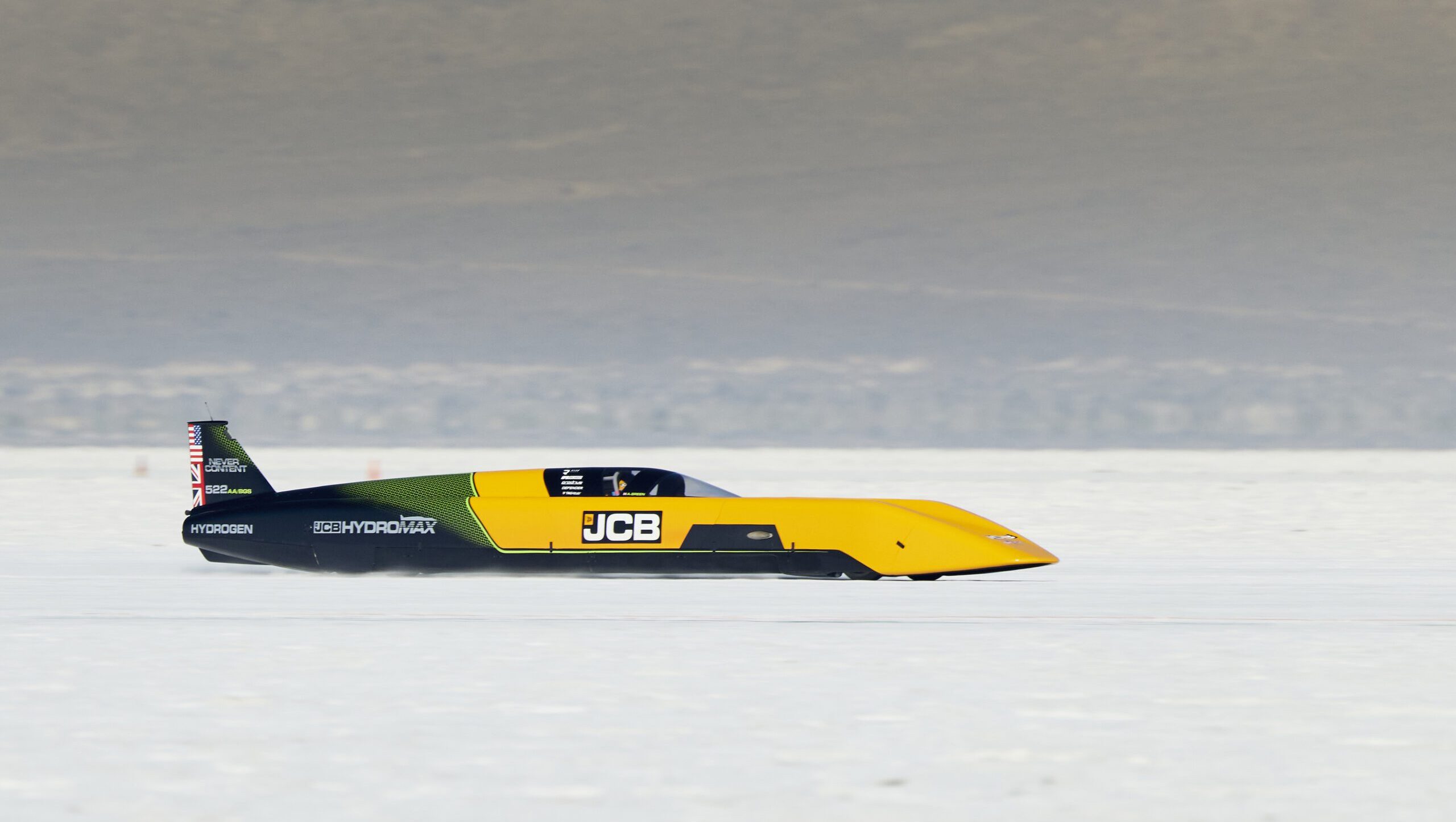 JCB Hydromax vestigt met een snelheid van 654 km/u nieuw wereldrecord voor waterstofvoertuigen